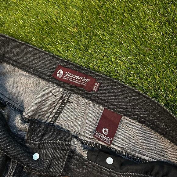 Y2K BAGGY AKADEMIKS JEANS - Picture 5 of 5